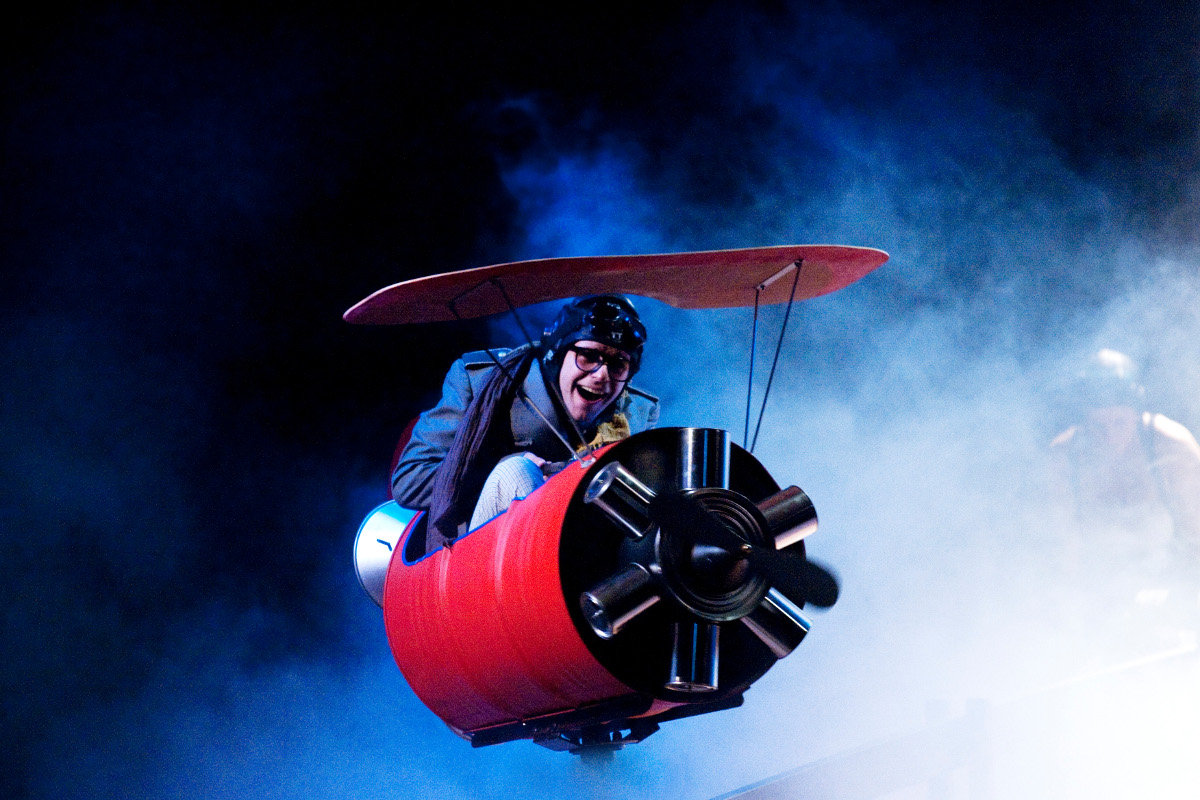 "Crash Flight" di Ondadurto Teatro