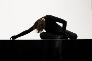 28 Luglio Claudia Caldarano con "Piano solo corpo solo" Gombola
